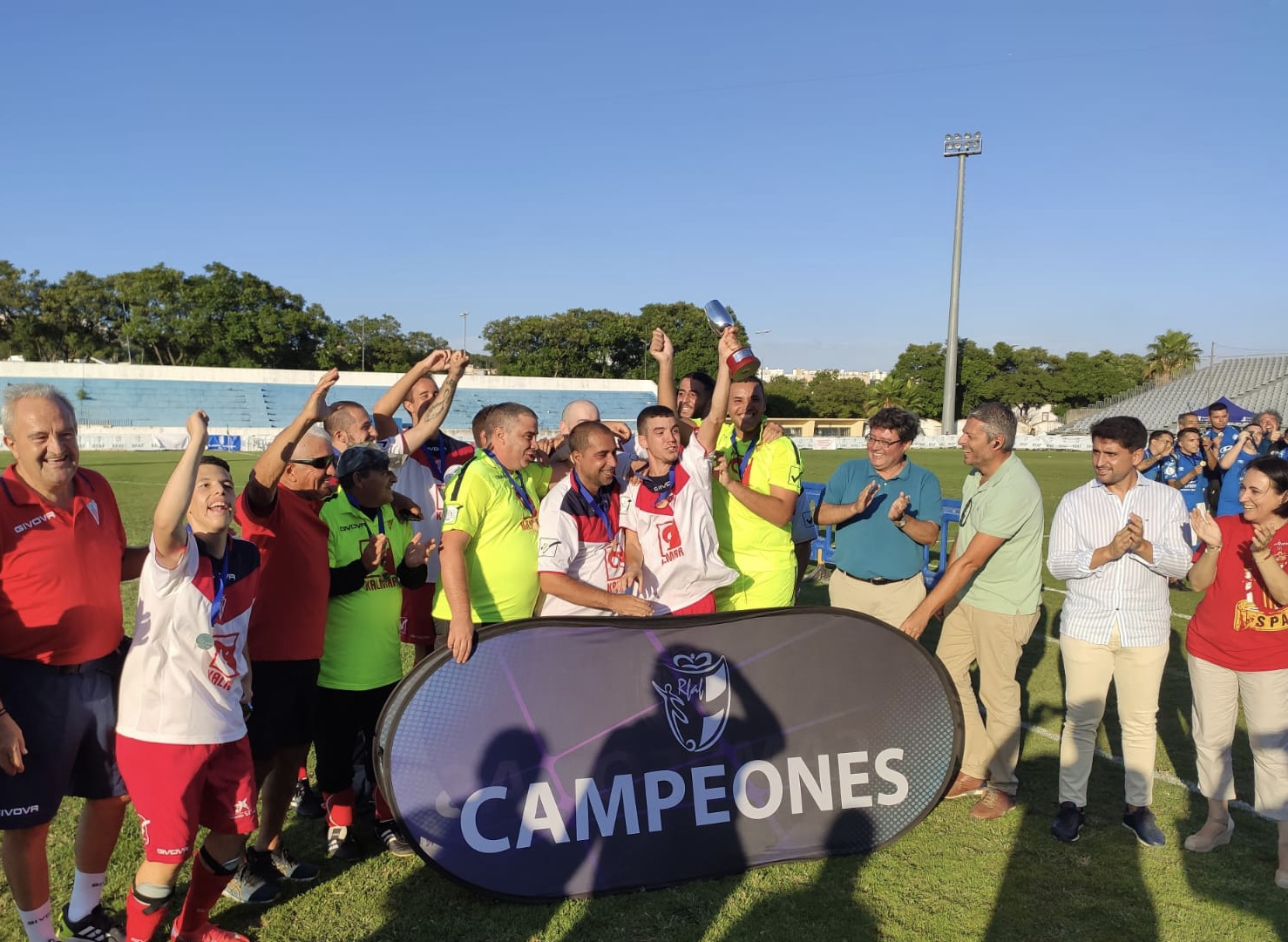 El ALGECIRAS C.F. APADIS Se Proclamó En El Día De Ayer Campeón Del I ...